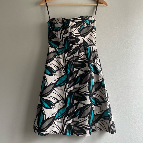 Summer strapless dress. - Picture 1 of 3